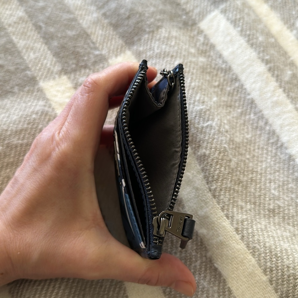 Nwot Tumi Zip Card With Key Chain - image 3